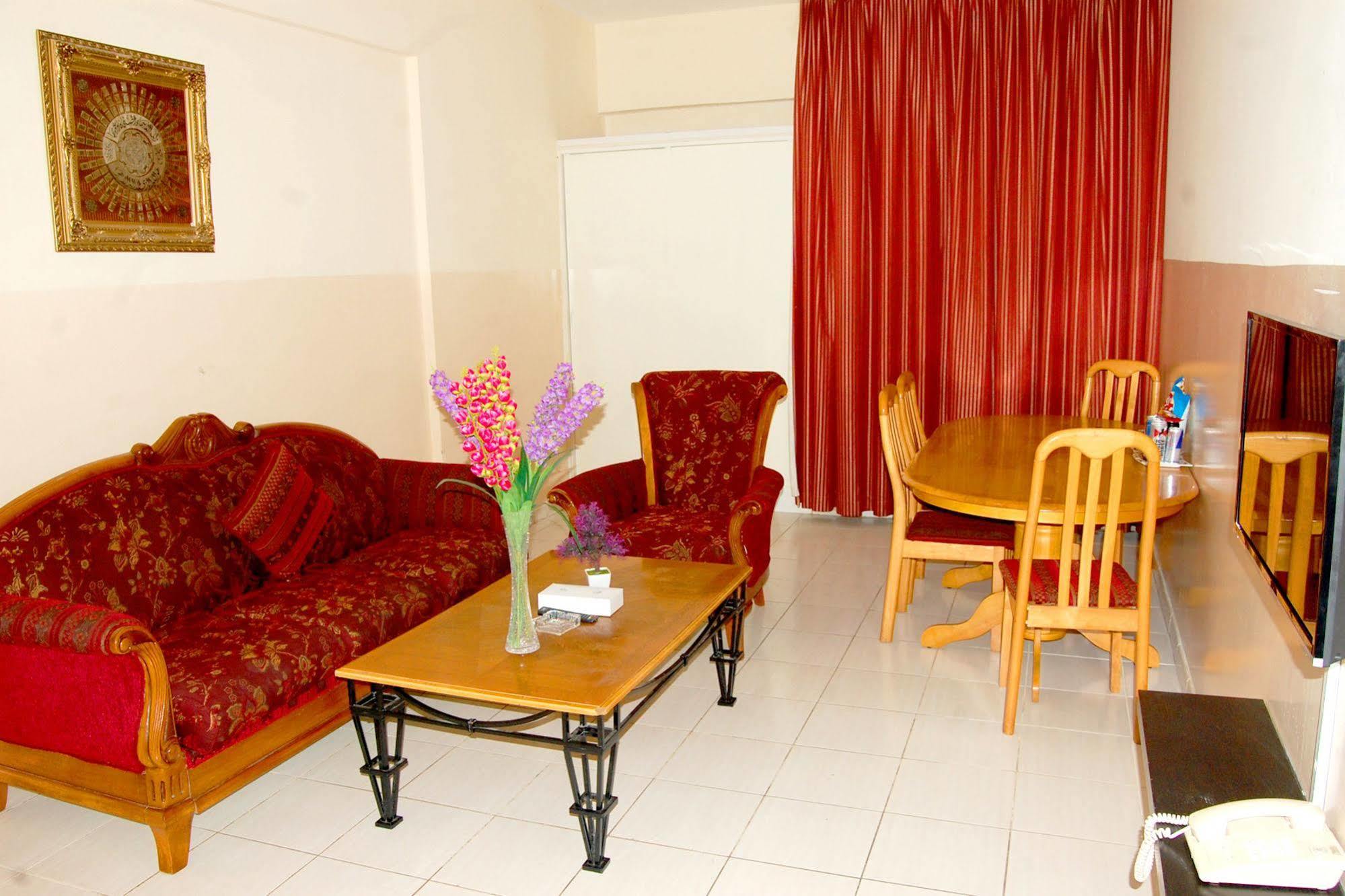 Al Ferdous Hotel Apartment Sardzsa Kültér fotó