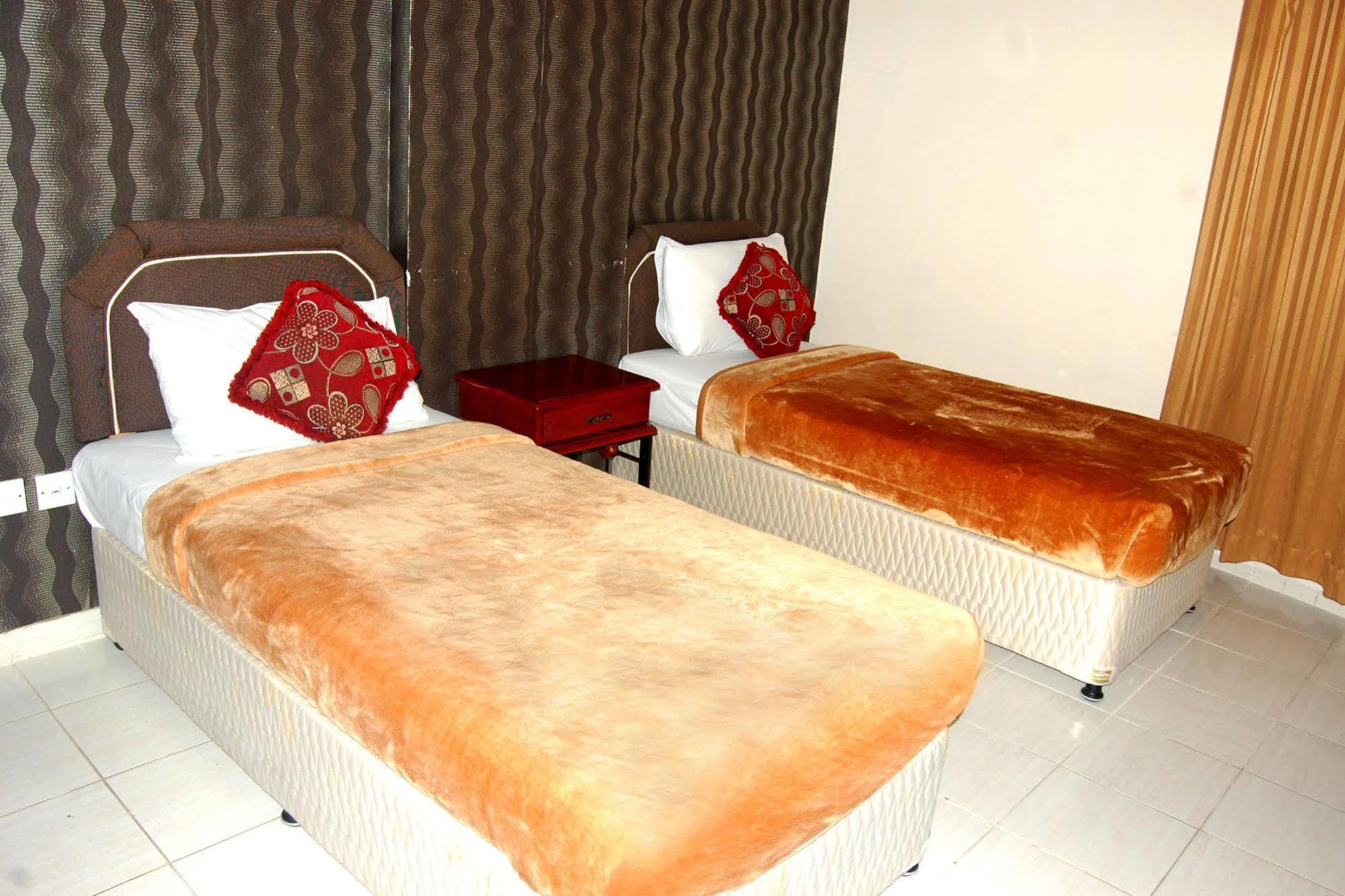 Al Ferdous Hotel Apartment Sardzsa Kültér fotó