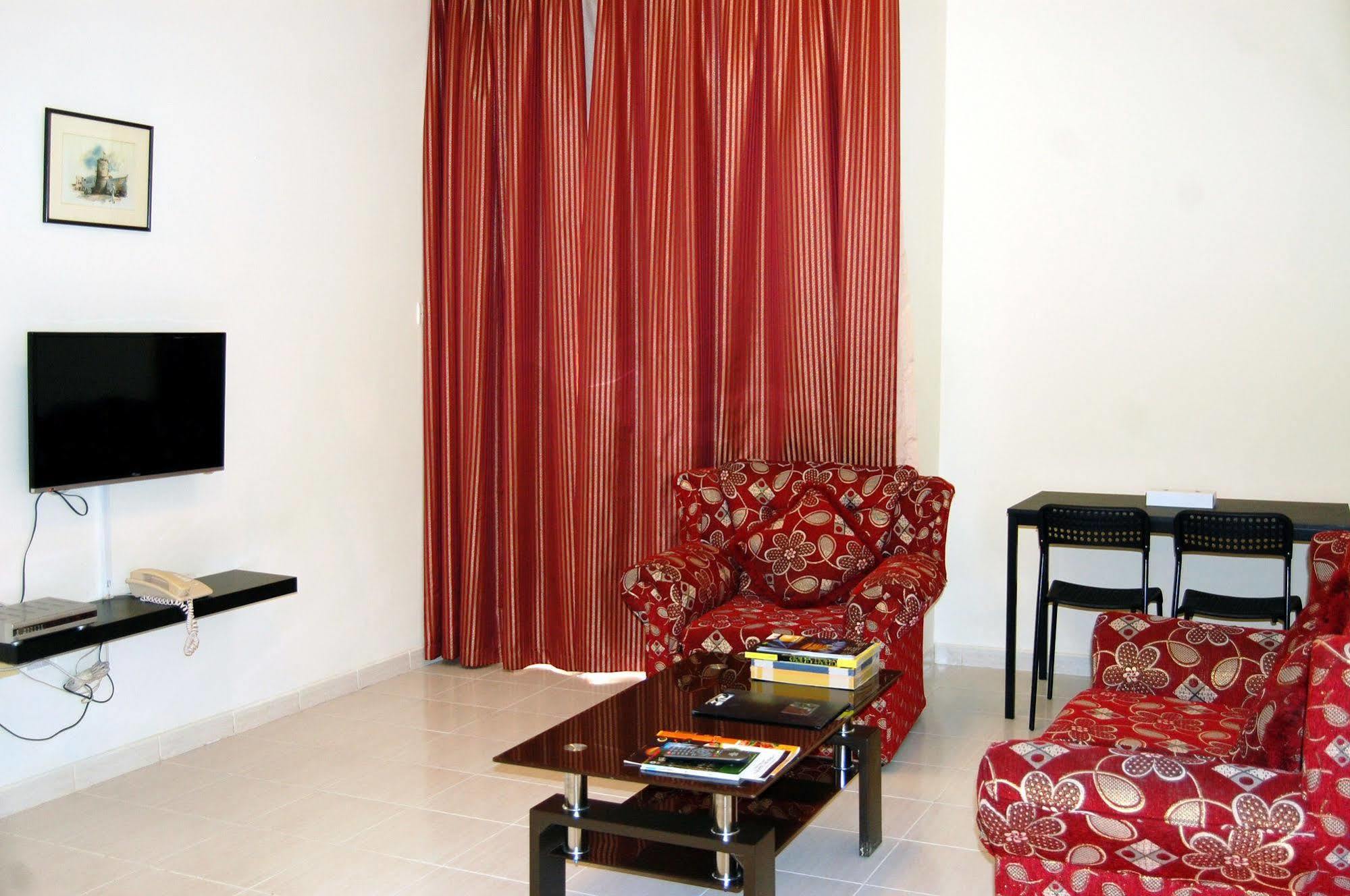 Al Ferdous Hotel Apartment Sardzsa Kültér fotó