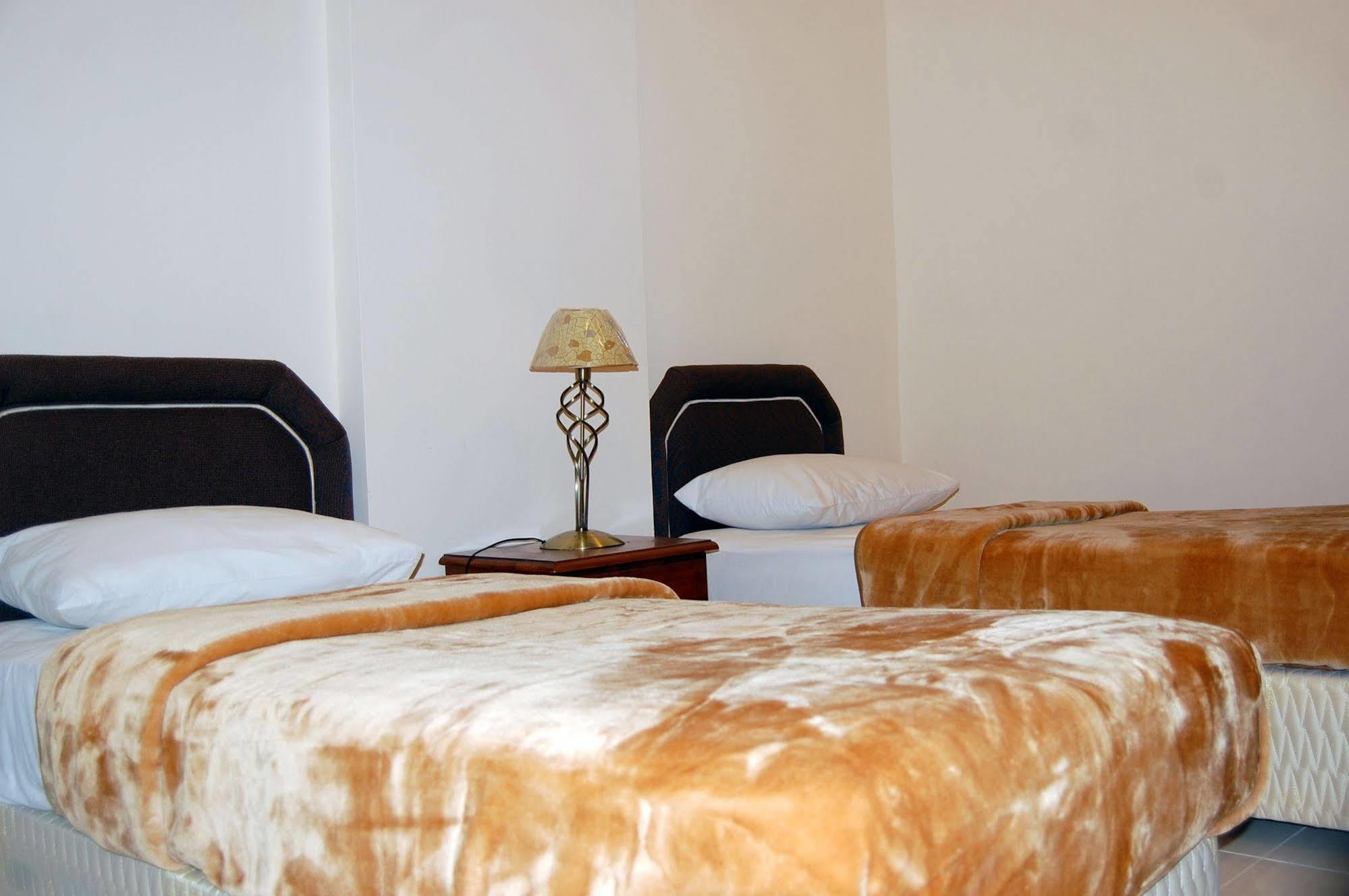 Al Ferdous Hotel Apartment Sardzsa Kültér fotó