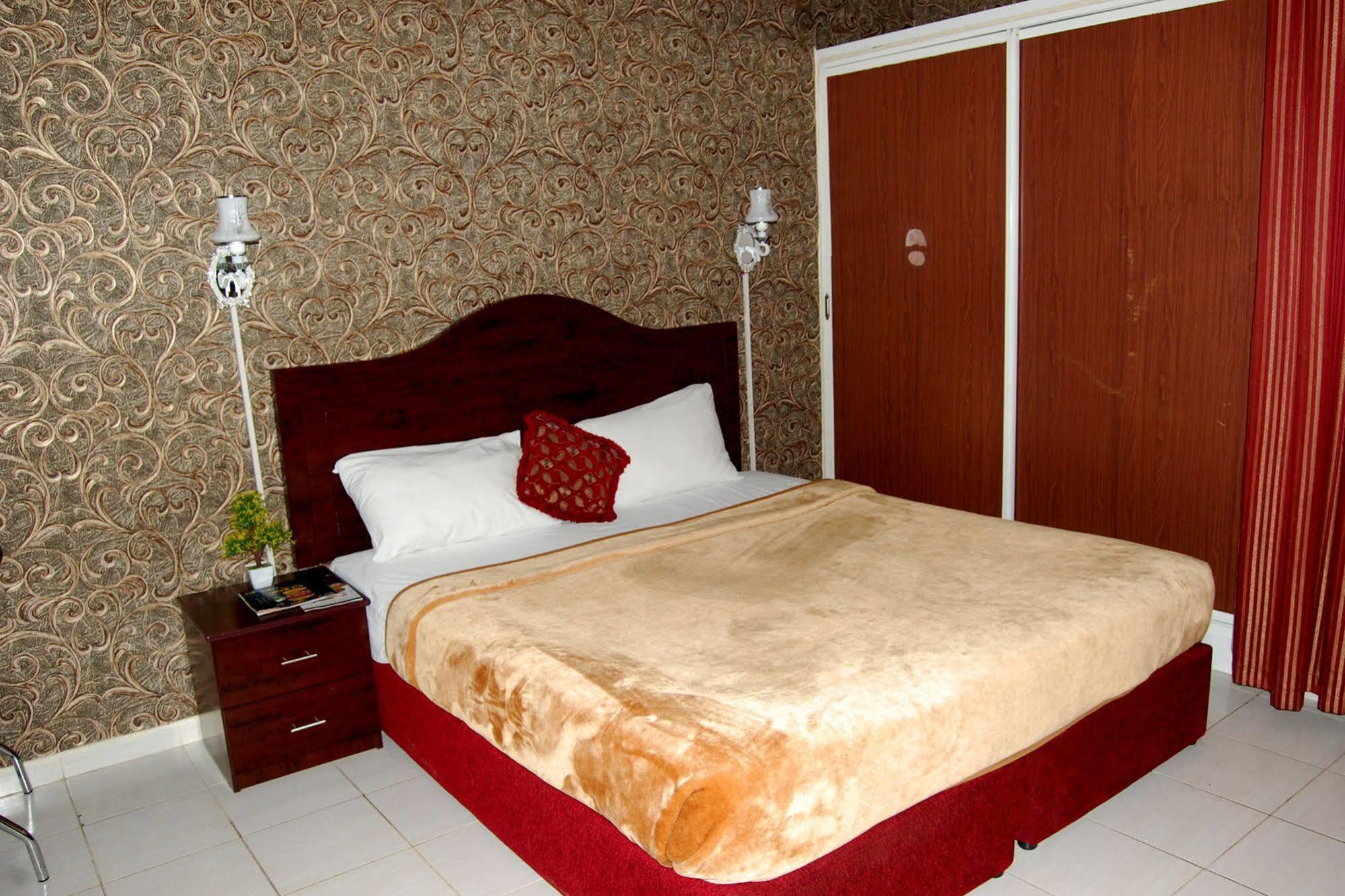 Al Ferdous Hotel Apartment Sardzsa Kültér fotó