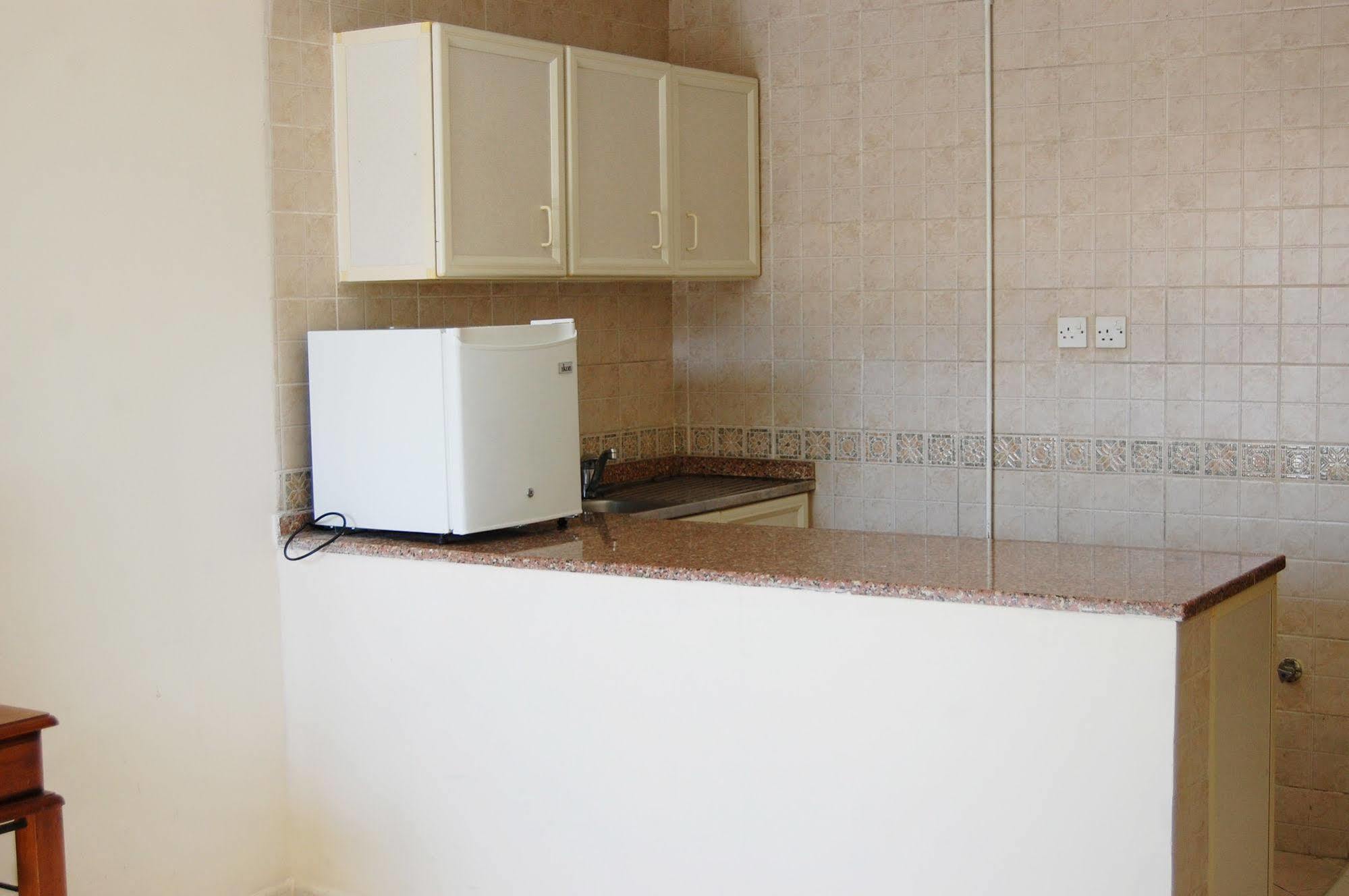Al Ferdous Hotel Apartment Sardzsa Kültér fotó